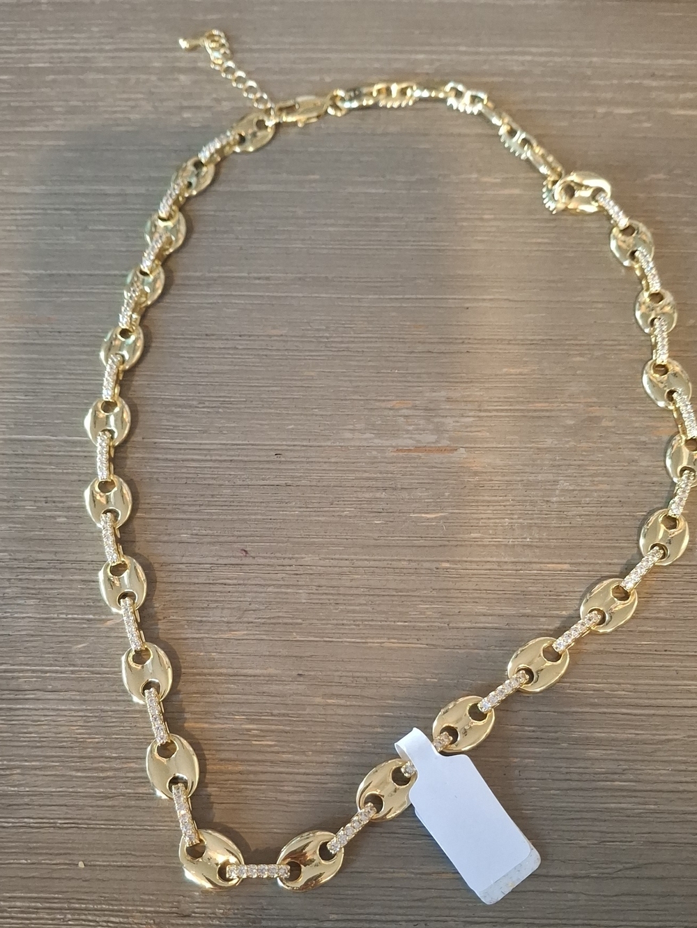 Elegant Gold Chain Necklace And Bracelet Set - Picture 3 of 5
